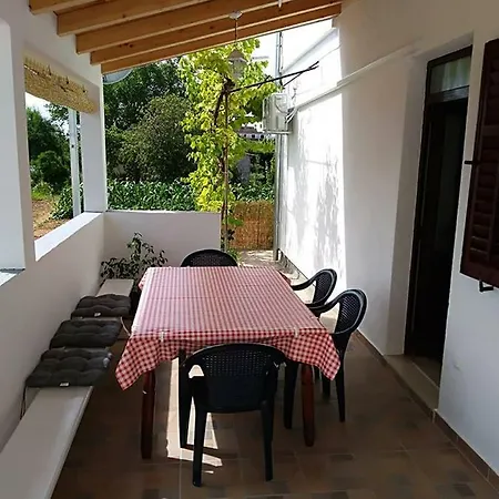 Apartment Apartman Lili Trogir