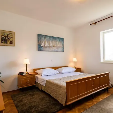 Apartment Apartman Lili *